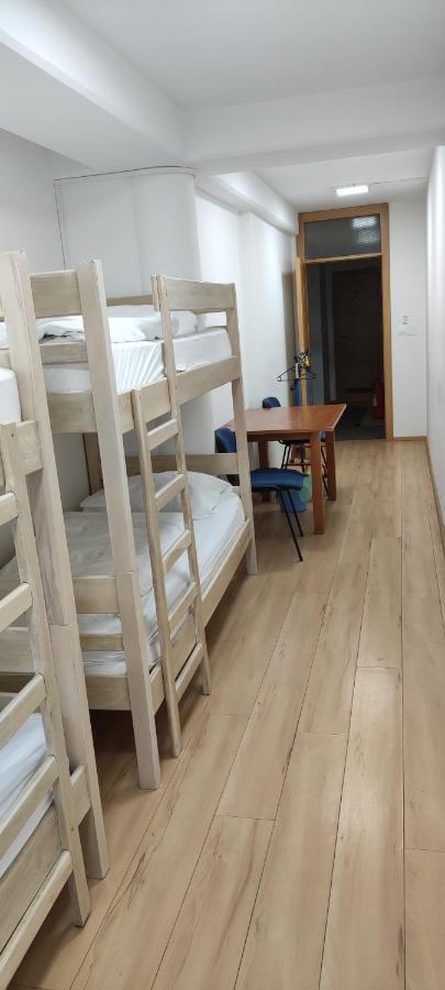 Čakovec Hostel Omnibus מראה חיצוני תמונה