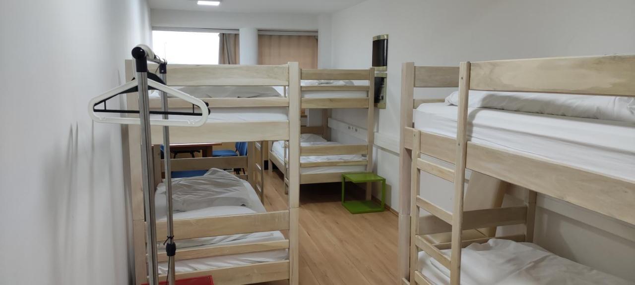 Čakovec Hostel Omnibus מראה חיצוני תמונה
