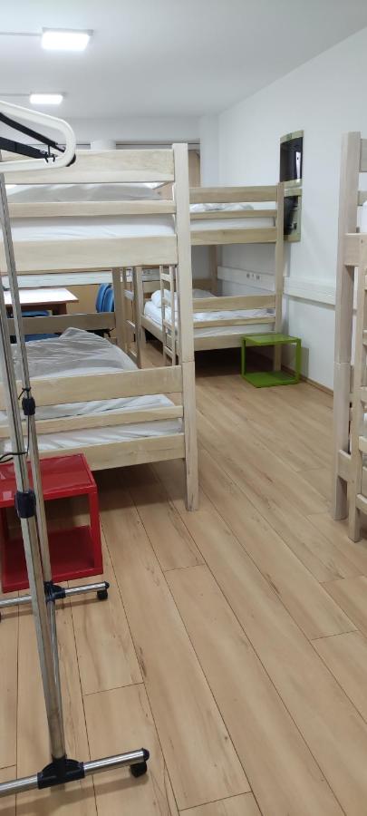 Čakovec Hostel Omnibus מראה חיצוני תמונה