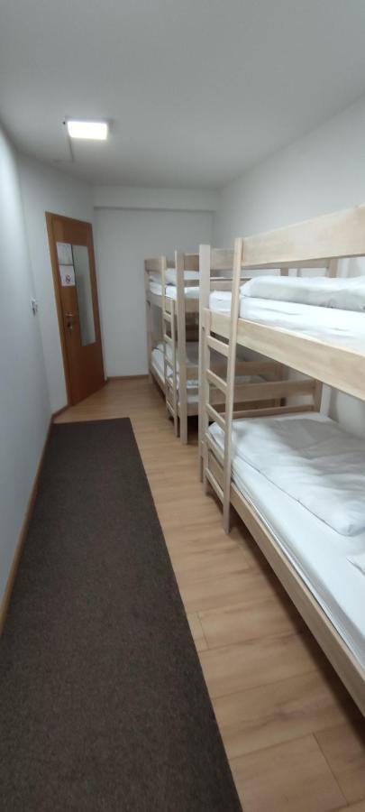 Čakovec Hostel Omnibus מראה חיצוני תמונה