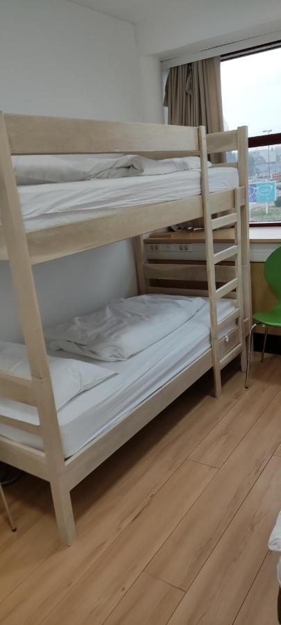 Čakovec Hostel Omnibus מראה חיצוני תמונה