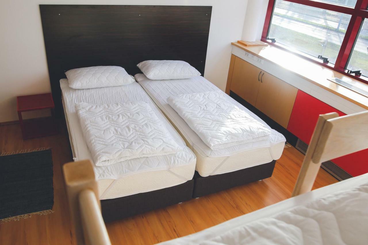 Čakovec Hostel Omnibus מראה חיצוני תמונה