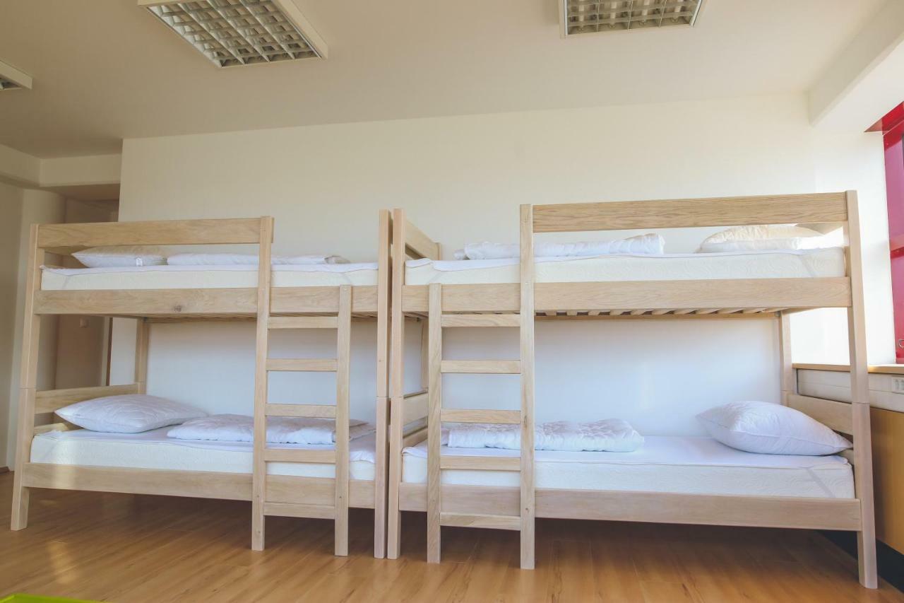 Čakovec Hostel Omnibus מראה חיצוני תמונה
