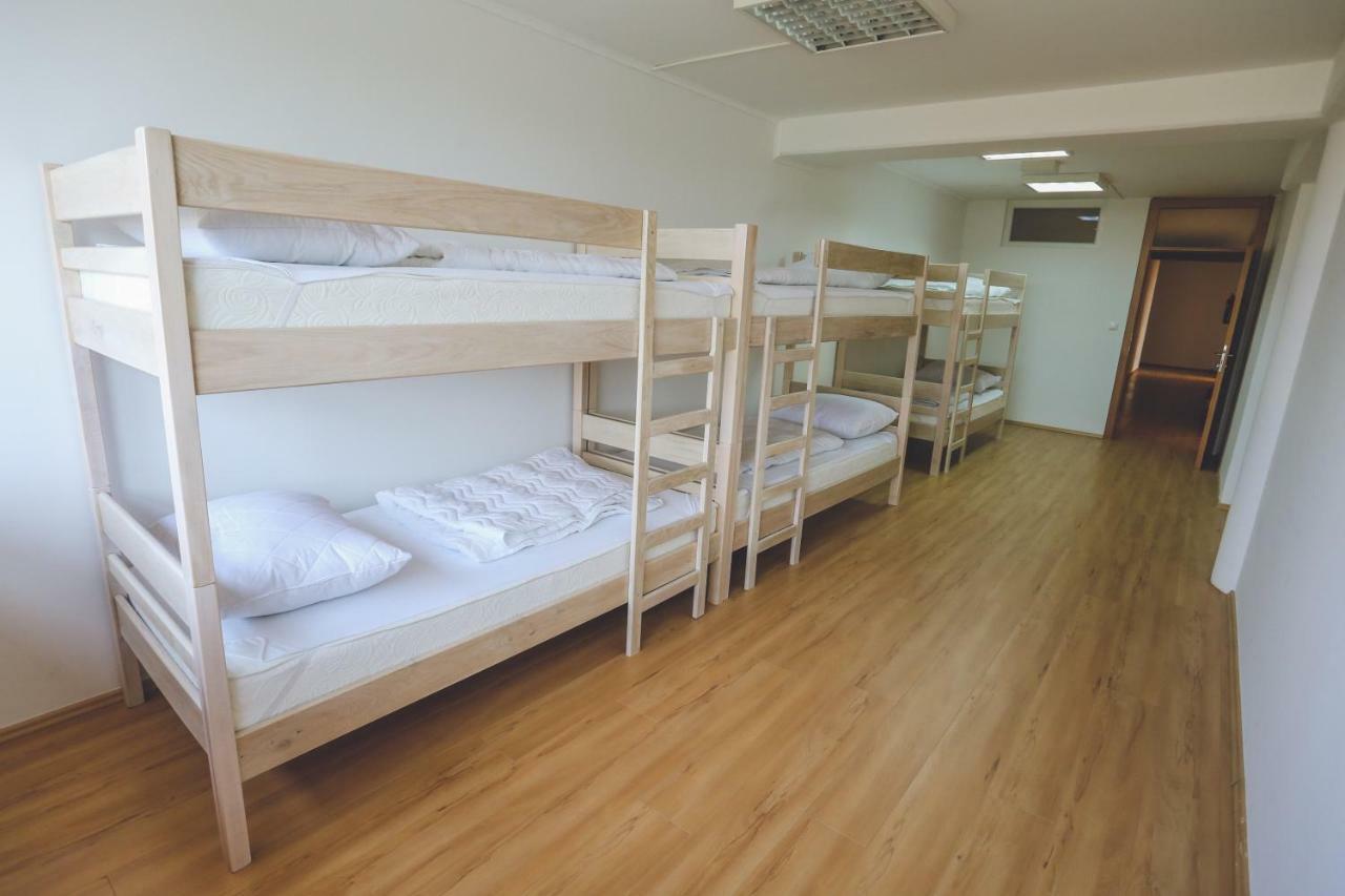 Čakovec Hostel Omnibus מראה חיצוני תמונה
