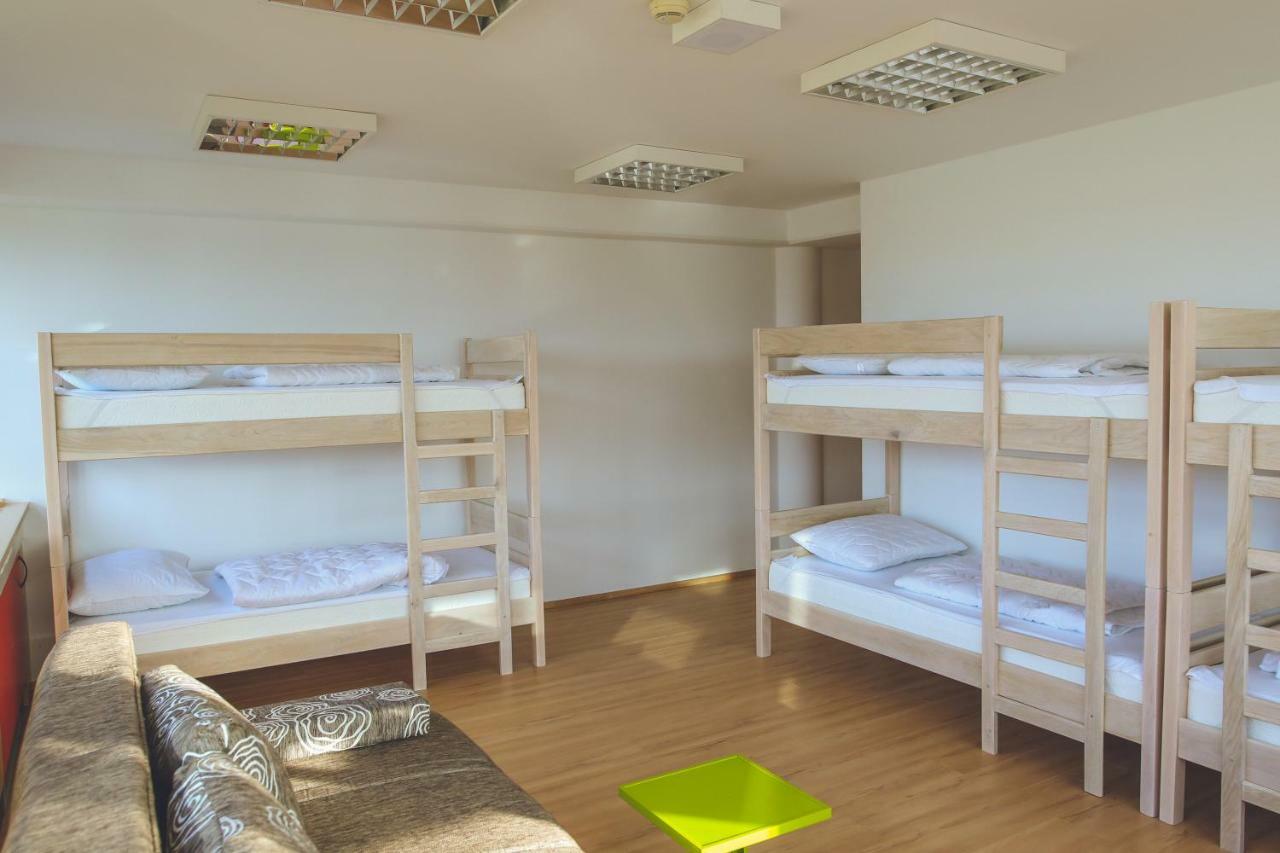 Čakovec Hostel Omnibus מראה חיצוני תמונה