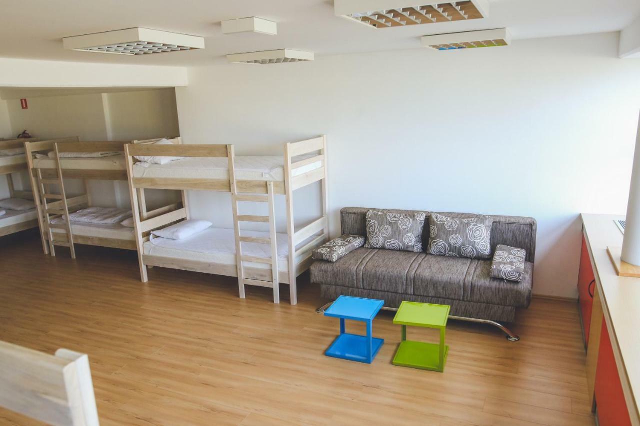 Čakovec Hostel Omnibus מראה חיצוני תמונה