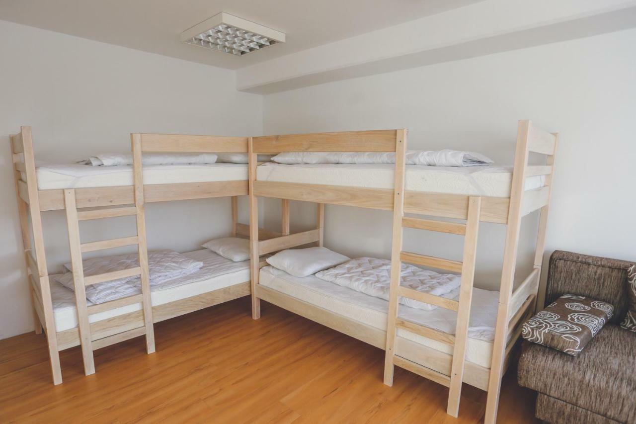 Čakovec Hostel Omnibus מראה חיצוני תמונה