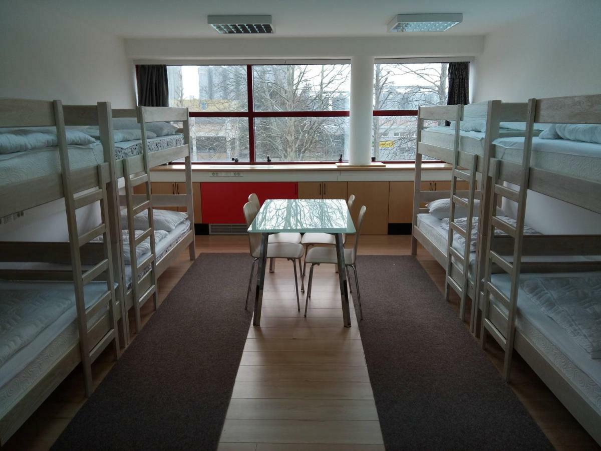 Čakovec Hostel Omnibus מראה חיצוני תמונה