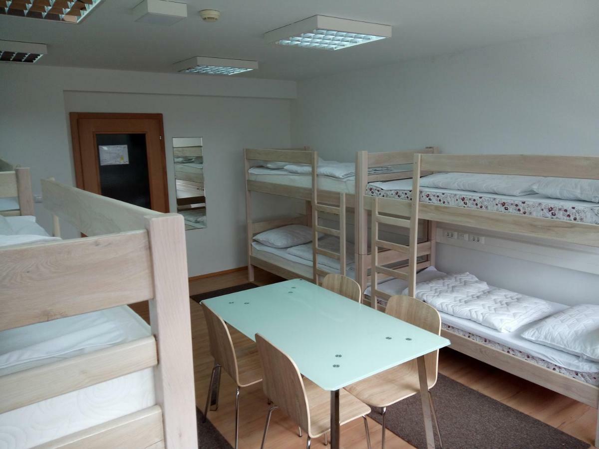 Čakovec Hostel Omnibus מראה חיצוני תמונה